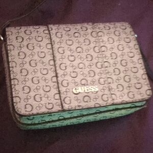 guess purse